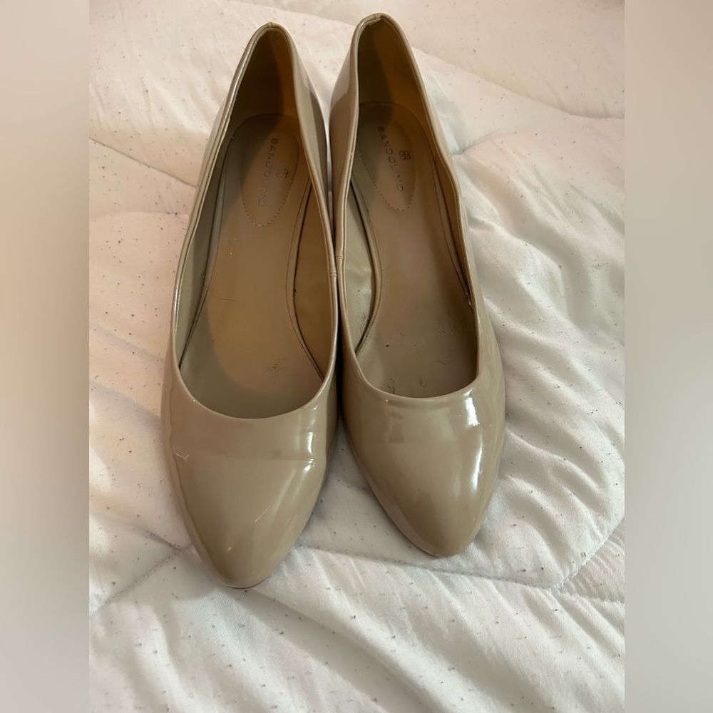 Tan Bandolino Heels